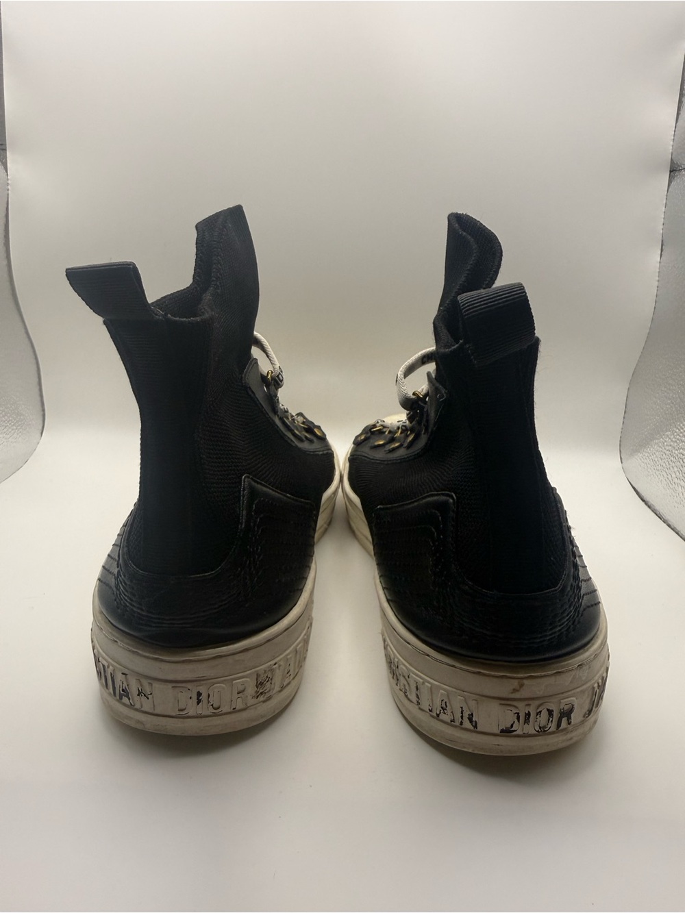 Dior Black & White High-Top Sneakers with Branded Straps - Picture 7 of 10